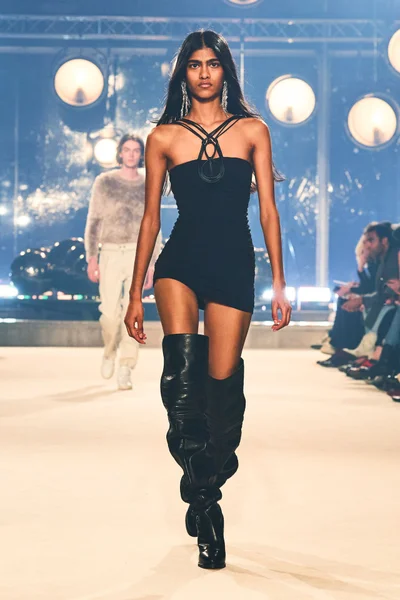 Look 44